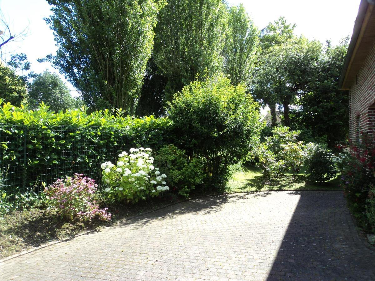 Chez Julie Bed & Breakfast Beaucamps-Ligny Екстериор снимка