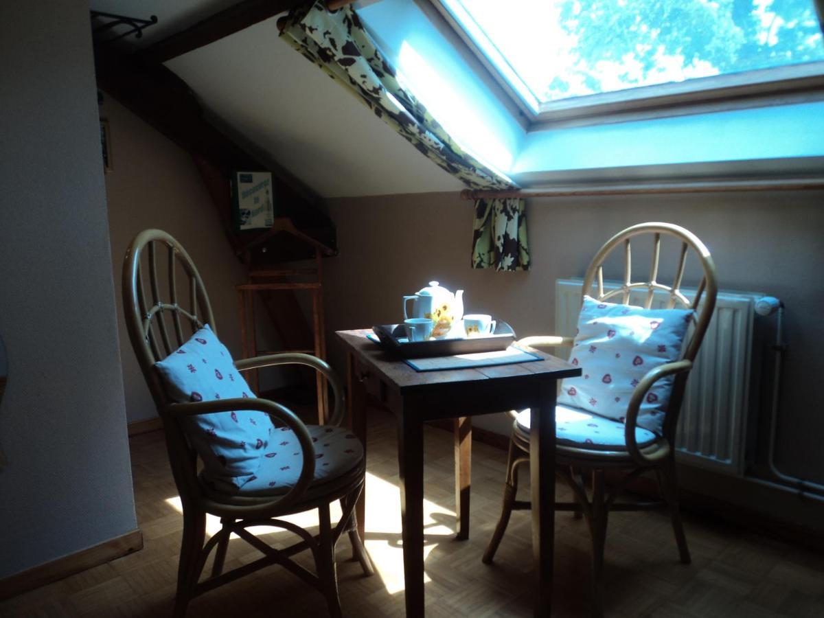 Chez Julie Bed & Breakfast Beaucamps-Ligny Екстериор снимка